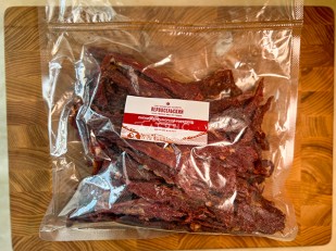 Мясные снеки: Мясо СЛАЙСЫ из МРАМОРНОЙ ГОВЯДИНЫ с/к (0,5 кг)