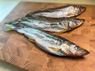 Мясные снеки: Корюшка с икрой вяленая ГОСТ (крупная)