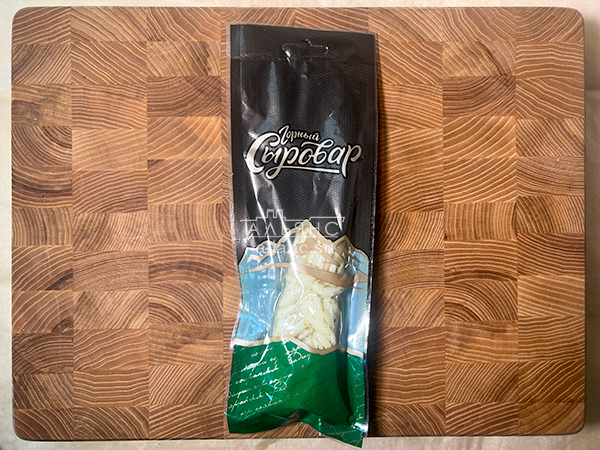 Сыр 100 гр ГОРНЫЙ СЫРОВАР (Косичка с укропом и чесноком) в Старой Купавне